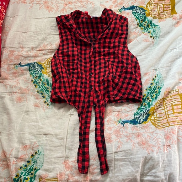 Red Plaid Crop Top - Picture 2 of 3